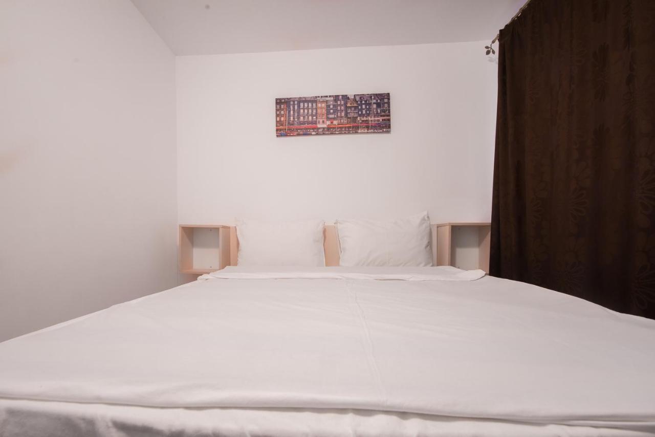 מלון Douăzeci şi Trei August Casa 4 Odai מראה חיצוני תמונה