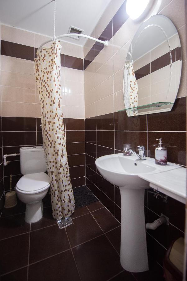 מלון Douăzeci şi Trei August Casa 4 Odai מראה חיצוני תמונה